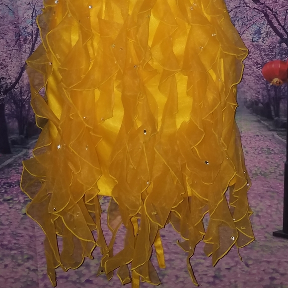 ๐ Mori Lee Sweetheart Party Jeweled Dress Size 1/2 Yellow ๐ - Picture 4 of 14